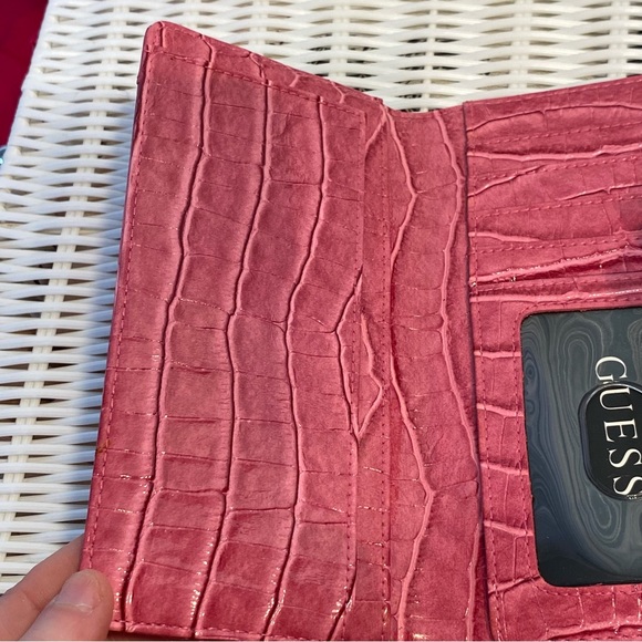 Guess Pink Patent Wallet - Picture 12 of 17